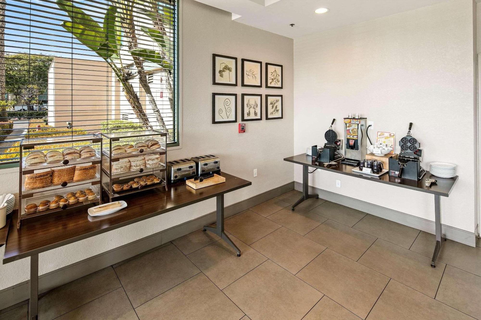 Country Inn & Suites By Radisson, San Diego North, Ca מראה חיצוני תמונה