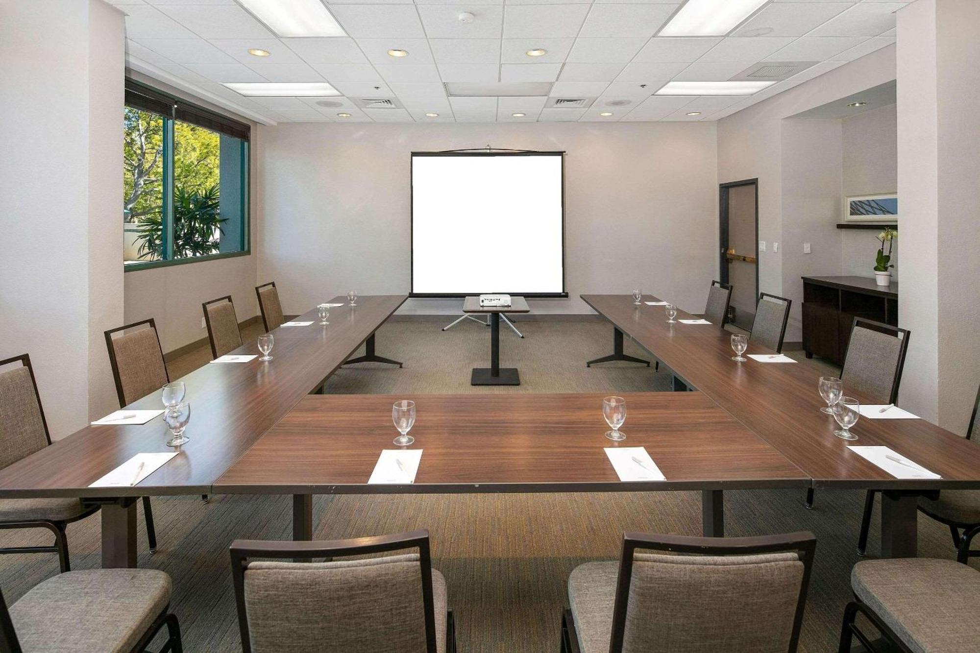 Country Inn & Suites By Radisson, San Diego North, Ca מראה חיצוני תמונה